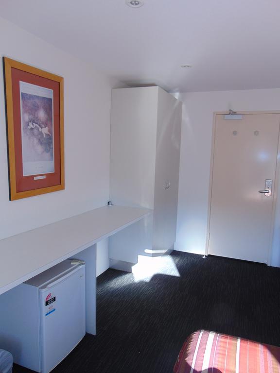 Walshs Hotel Queanbeyan Zewnętrze zdjęcie